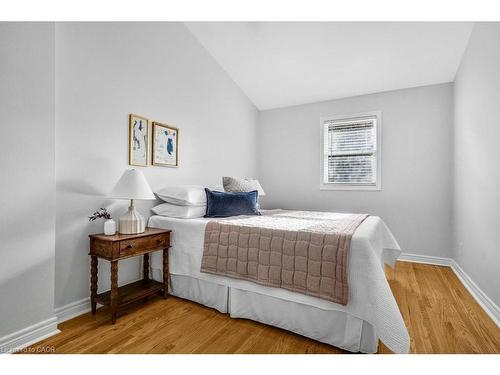 262 Westcourt Place, Waterloo, ON - Indoor Photo Showing Bedroom