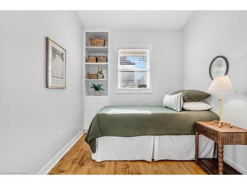 262 Westcourt Place, Waterloo, ON - Indoor Photo Showing Bedroom