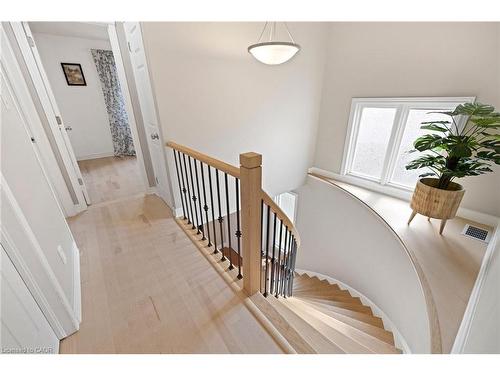16 Linington Trail, Dundas, ON - Indoor Photo Showing Other Room