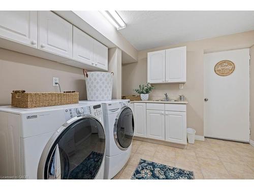 16 Linington Trail, Dundas, ON - Indoor Photo Showing Laundry Room