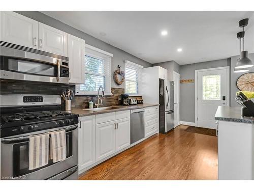 710 Hager Avenue, Burlington, ON - Indoor Photo Showing Kitchen With Stainless Steel Kitchen