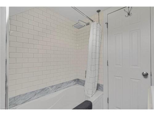 710 Hager Avenue, Burlington, ON - Indoor Photo Showing Bathroom