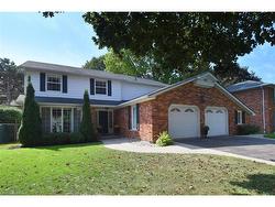 142 Marigold Court  Ancaster, ON L9G 3M3