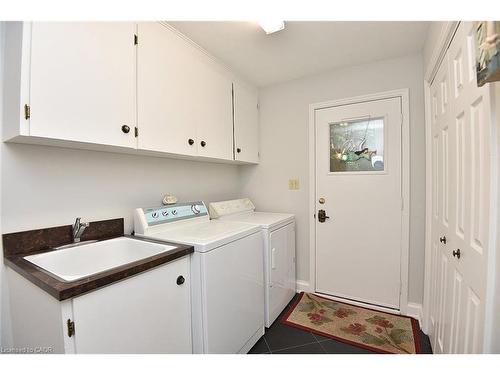 142 Marigold Court, Ancaster, ON - Indoor Photo Showing Laundry Room