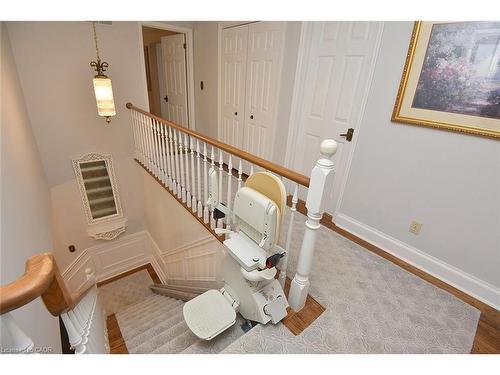 142 Marigold Court, Ancaster, ON - Indoor Photo Showing Other Room