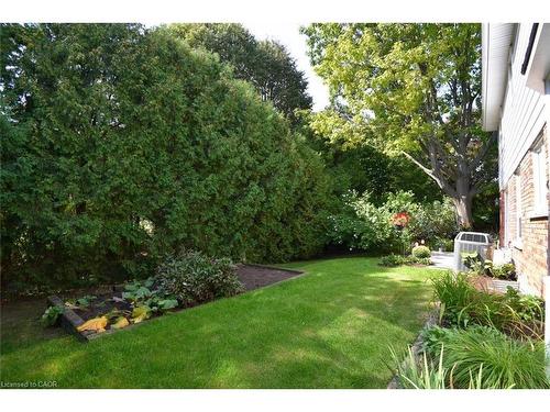 142 Marigold Court, Ancaster, ON - Outdoor