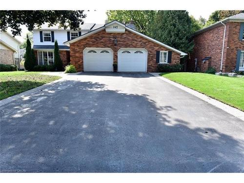 142 Marigold Court, Ancaster, ON - Outdoor With Facade