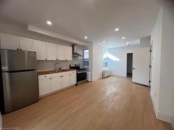 101-804A St Clair Avenue W Toronto, ON M6C 1B6