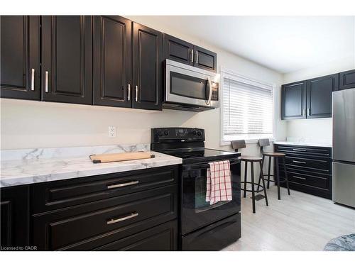 187 Clover Place, Kitchener, ON - Indoor Photo Showing Kitchen