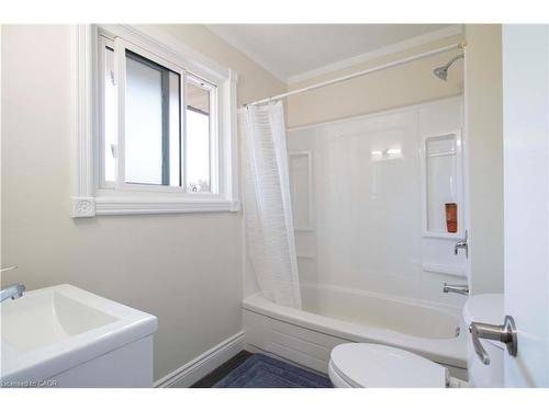 187 Clover Place, Kitchener, ON - Indoor Photo Showing Bathroom