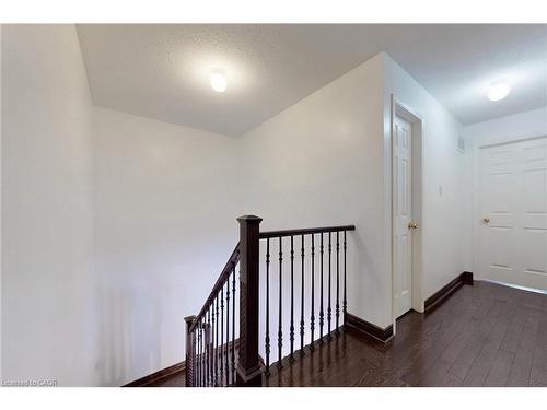 6509 Valiant Heights, Mississauga, ON - Indoor Photo Showing Other Room