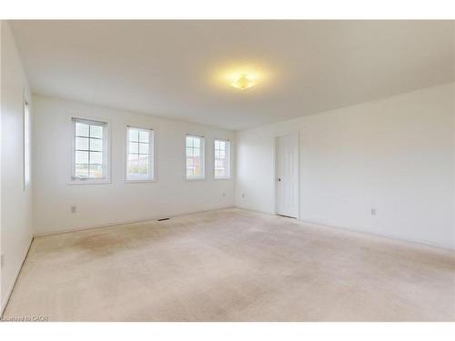 6509 Valiant Heights, Mississauga, ON - Indoor Photo Showing Other Room