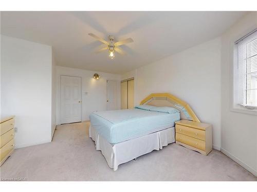 6509 Valiant Heights, Mississauga, ON - Indoor Photo Showing Bedroom