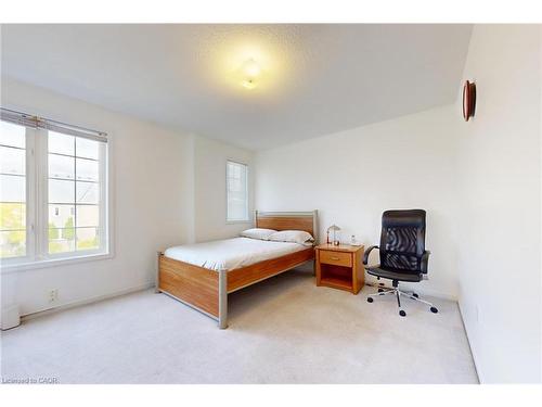 6509 Valiant Heights, Mississauga, ON - Indoor Photo Showing Bedroom