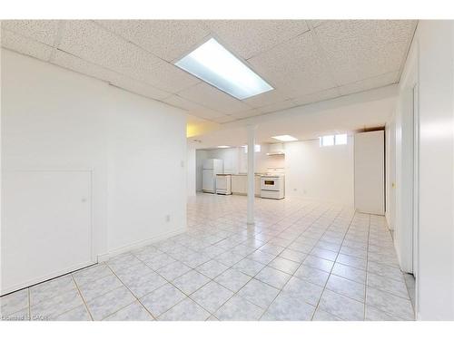 6509 Valiant Heights, Mississauga, ON - Indoor Photo Showing Other Room