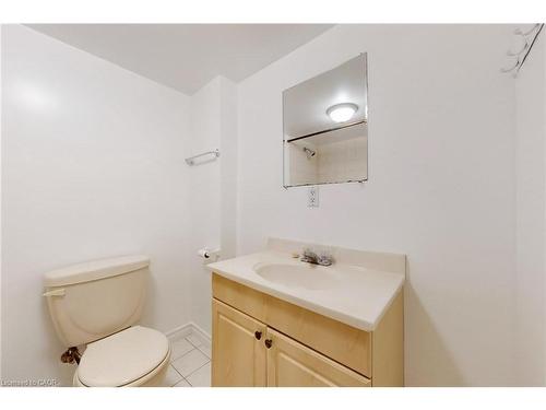 6509 Valiant Heights, Mississauga, ON - Indoor Photo Showing Bathroom