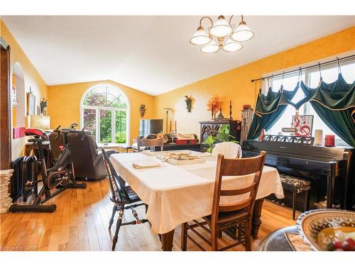 40 Balsam Street, Welland, ON - Indoor Photo Showing Dining Room
