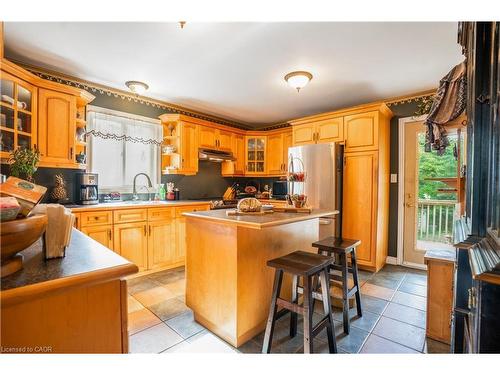 40 Balsam Street, Welland, ON - Indoor Photo Showing Kitchen