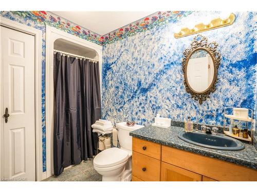 40 Balsam Street, Welland, ON - Indoor Photo Showing Bathroom