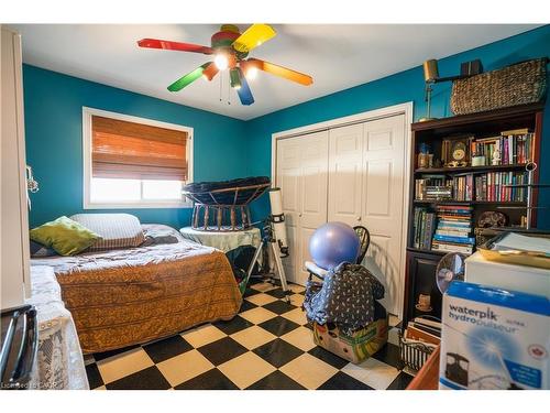 40 Balsam Street, Welland, ON - Indoor Photo Showing Bedroom