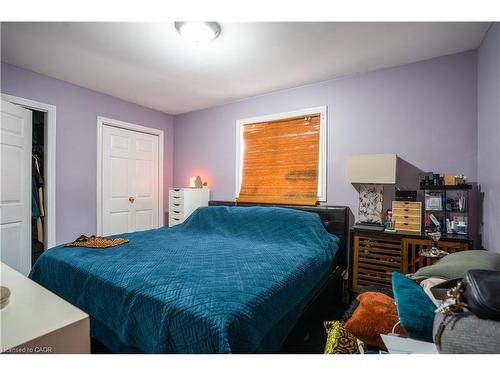 40 Balsam Street, Welland, ON - Indoor Photo Showing Bedroom