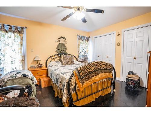 40 Balsam Street, Welland, ON - Indoor Photo Showing Bedroom