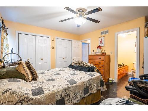 40 Balsam Street, Welland, ON - Indoor Photo Showing Bedroom