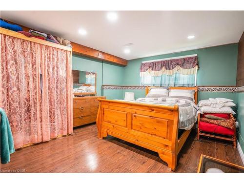 40 Balsam Street, Welland, ON - Indoor Photo Showing Bedroom