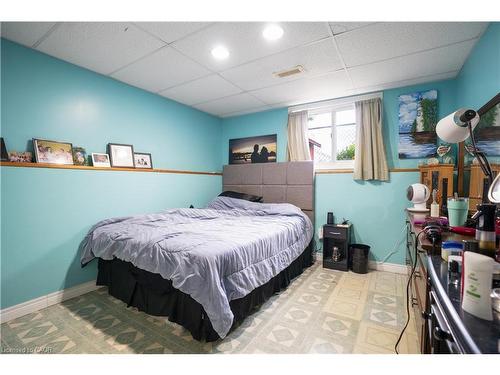 40 Balsam Street, Welland, ON - Indoor Photo Showing Bedroom