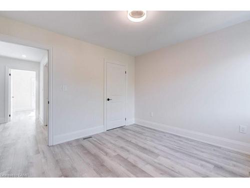 38 East 16Th Street, Hamilton, ON - Indoor Photo Showing Other Room