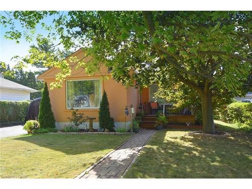 26 Heywood Avenue  St. Catharines, ON L2M 2M8