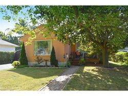 26 Heywood Avenue  St. Catharines, ON L2M 2M8