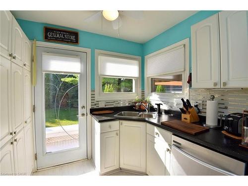 26 Heywood Avenue, St. Catharines, ON - Indoor Photo Showing Kitchen With Double Sink