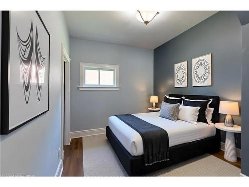 109 Carroll Street, Ingersoll, ON - Indoor Photo Showing Bedroom