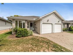 21-17 Garden Drive  Smithville, ON L0R 2A0