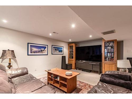 225 Shoreacres Road, Burlington, ON - Indoor