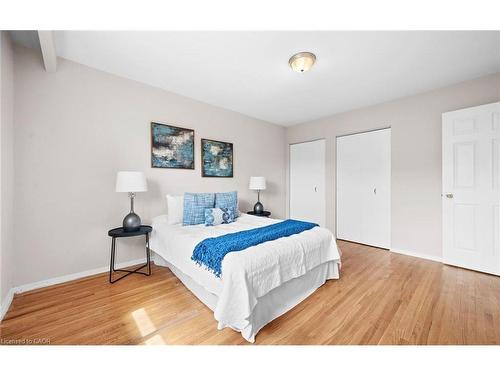 1908 Bonnymede Drive, Mississauga, ON - Indoor Photo Showing Bedroom