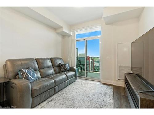 803-16 Concord Place, Grimsby, ON - Indoor Photo Showing Living Room