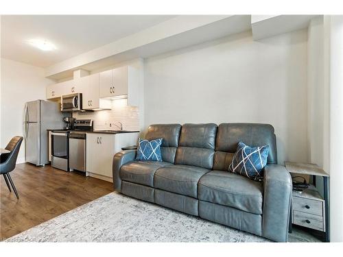 803-16 Concord Place, Grimsby, ON - Indoor