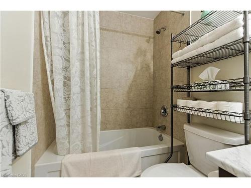 803-16 Concord Place, Grimsby, ON - Indoor Photo Showing Bathroom