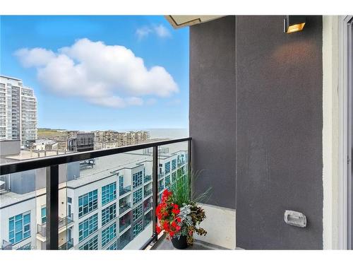 803-16 Concord Place, Grimsby, ON - Outdoor With Balcony