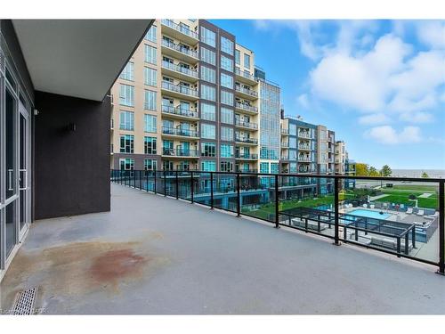 803-16 Concord Place, Grimsby, ON - Outdoor With Balcony