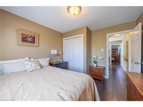 66 Yarmouth Drive, London, ON - Indoor Photo Showing Bedroom