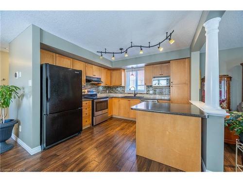 66 Yarmouth Drive, London, ON - Indoor Photo Showing Kitchen