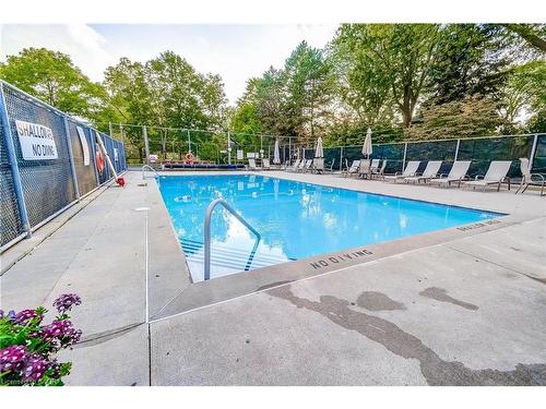 809-1201 North Shore Boulevard E, Burlington, ON - Outdoor With In Ground Pool