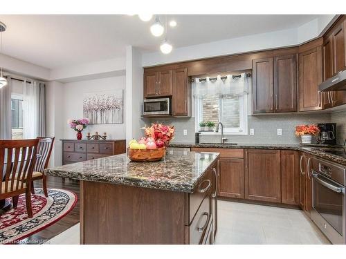 573 Sundew Drive, Waterloo, ON - Indoor Photo Showing Kitchen