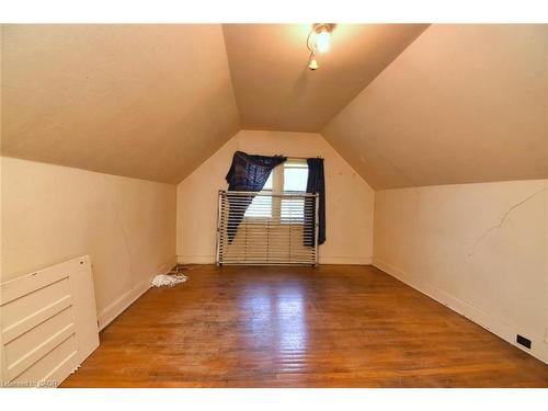 14 Spruceside Avenue, Hamilton, ON - Indoor Photo Showing Other Room