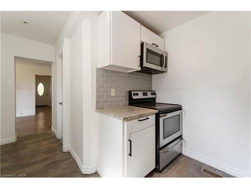 114 Ferguson Avenue N, Hamilton, ON - Indoor Photo Showing Kitchen