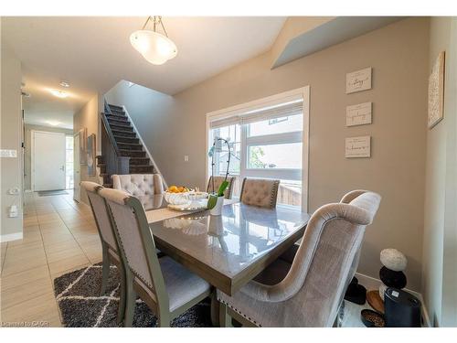 933 Robert Ferrie Drive, Kitchener, ON - Indoor Photo Showing Dining Room