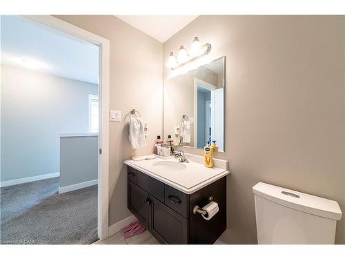 933 Robert Ferrie Drive, Kitchener, ON - Indoor Photo Showing Bathroom